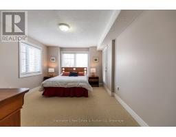 4 - 165 CHANDOS DRIVE - 35