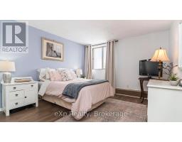 902 - 570 PROUDFOOT LANE - 14