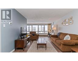 902 - 570 PROUDFOOT LANE - 6