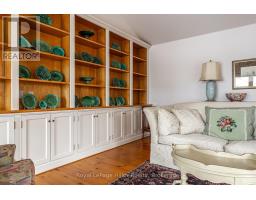 530 HOLMES STREET - 23