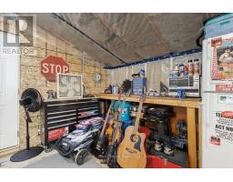 33 VICTORIA STREET - 23