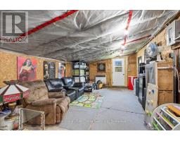 33 VICTORIA STREET - 24