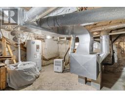 33 VICTORIA STREET - 27