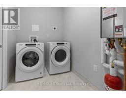 109 - 235 JOHN STREET N - 29