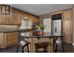 32 NORTH POINTE DRIVE - 12