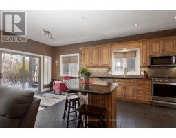 32 NORTH POINTE DRIVE - 13