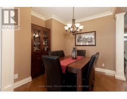 32 NORTH POINTE DRIVE - 19