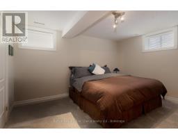 32 NORTH POINTE DRIVE - 35