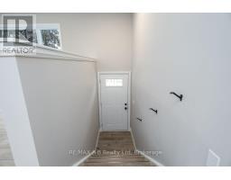 38 JACOB ST STREET E - 17