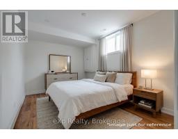 725 BINNING STREET W - 28