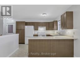 725 BINNING STREET W - 7