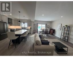 654 WRAY AVENUE S - 13