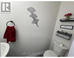 654 WRAY AVENUE S - 18