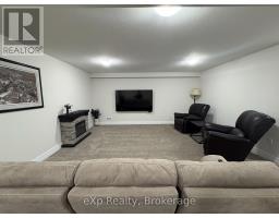 654 WRAY AVENUE S - 33