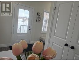 654 WRAY AVENUE S - 7