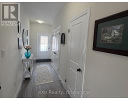 654 WRAY AVENUE S - 8