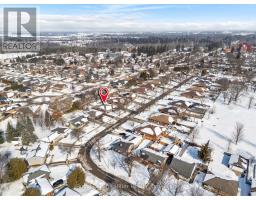 248 REDFORD CRESCENT - 3