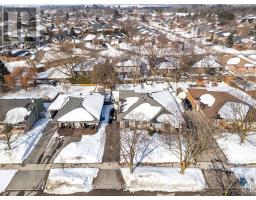 248 REDFORD CRESCENT - 43