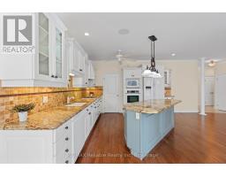 11 OAKWOOD LINKS LANE - 17