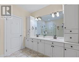 11 OAKWOOD LINKS LANE - 24