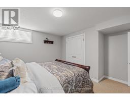 11 OAKWOOD LINKS LANE - 34