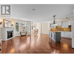 11 OAKWOOD LINKS LANE - 9