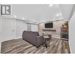 208 LINDEN DRIVE - 22