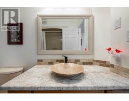 550 MAPLE AVENUE N - 20