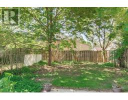 71 BRISCOE STREET E - 14