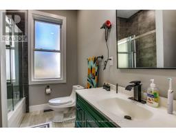 71 BRISCOE STREET E - 19