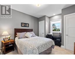 4 FAWN CREEK LANE - 24