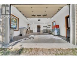 690 WALLACE AVENUE S - 39