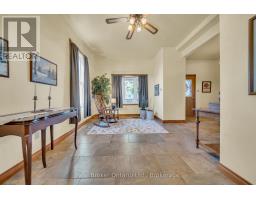 690 WALLACE AVENUE S - 9