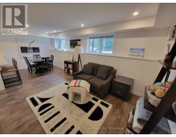 5 - 3205 VIVIAN LINE 37 - 10