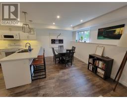 5 - 3205 VIVIAN LINE 37 - 5