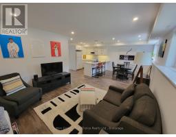 5 - 3205 VIVIAN LINE 37 - 9