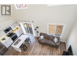 UNIT No.5 - 3202 LINE 37 VIVIAN LANE - 31