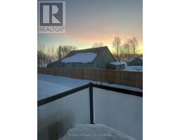 UNIT No.5 - 3202 LINE 37 VIVIAN LANE - 44