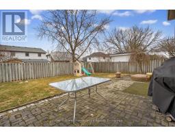 42 FRESHMEADOW WAY - 37