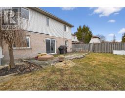 42 FRESHMEADOW WAY - 41