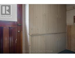 96 FALSTAFF STREET - 21