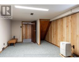 96 FALSTAFF STREET - 32