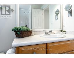 86 FREELAND DRIVE - 34