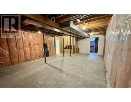 86 FREELAND DRIVE - 45