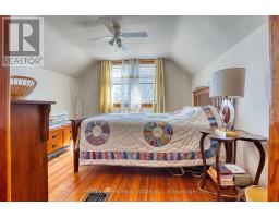 10 CENTRE STREET - 19