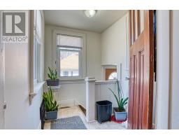 10 CENTRE STREET - 21