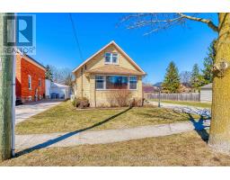 10 CENTRE STREET - 3