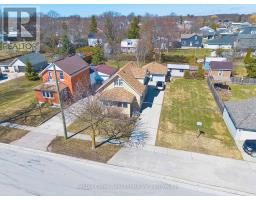 10 CENTRE STREET - 31