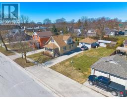 10 CENTRE STREET - 32