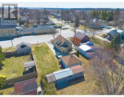 10 CENTRE STREET - 34